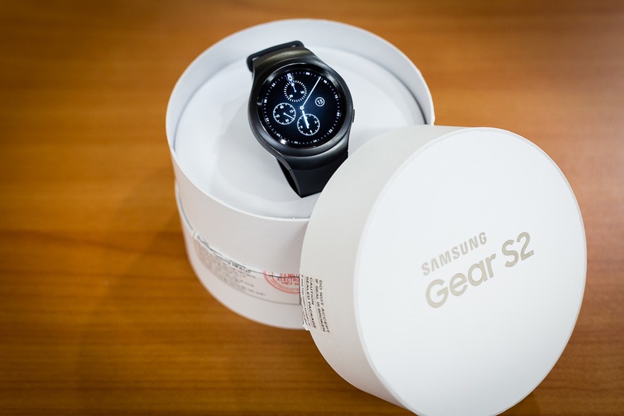 Mở Hộp Đồng Hồ Thông Minh Mặt Tròn Samsung Gear S2