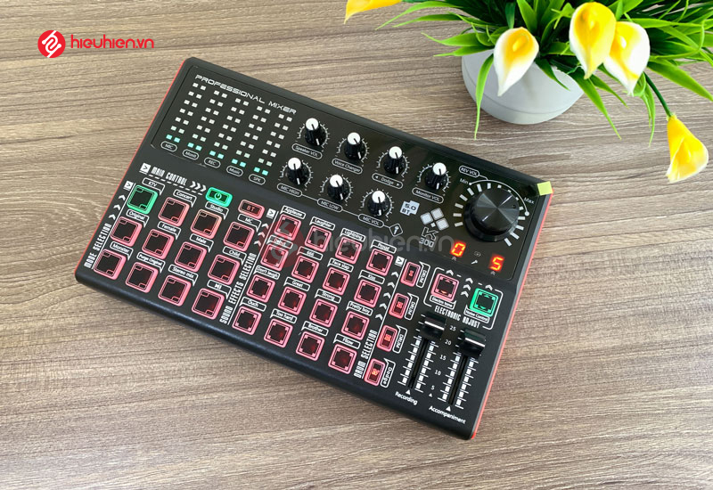 Sound Card Livestream K300 tích hợp hệ thống đèn led LGB