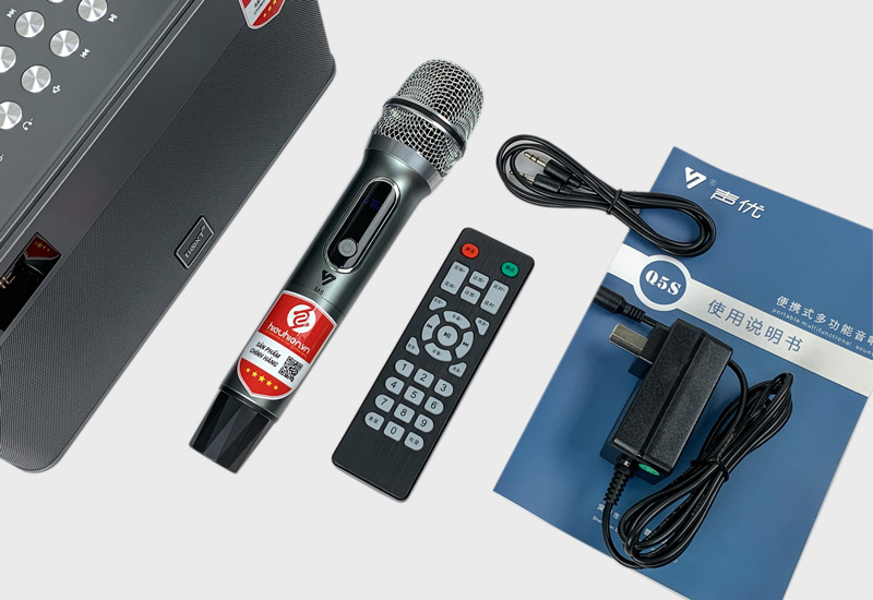 trọn bộ phụ kiện và micro kèm loa q5s - hieuhien.vn