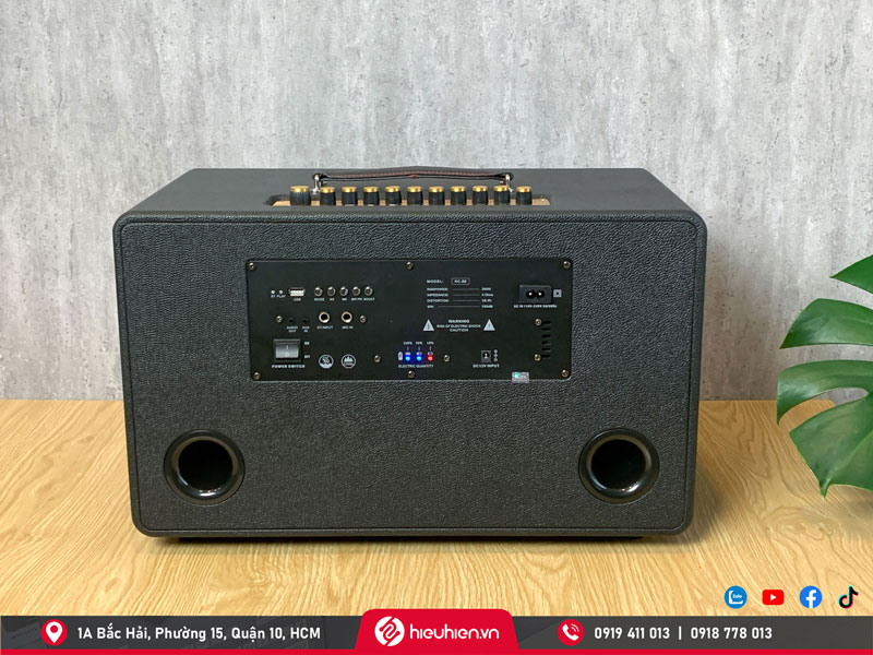 so sánh loa kcbox s9 và kcbox s9 plus về kết nối